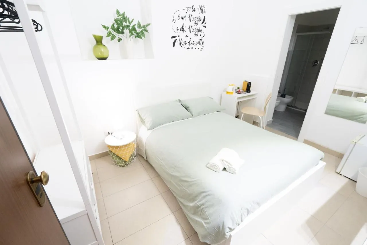 Be Happy Rooms CTA Bed and breakfast Catania